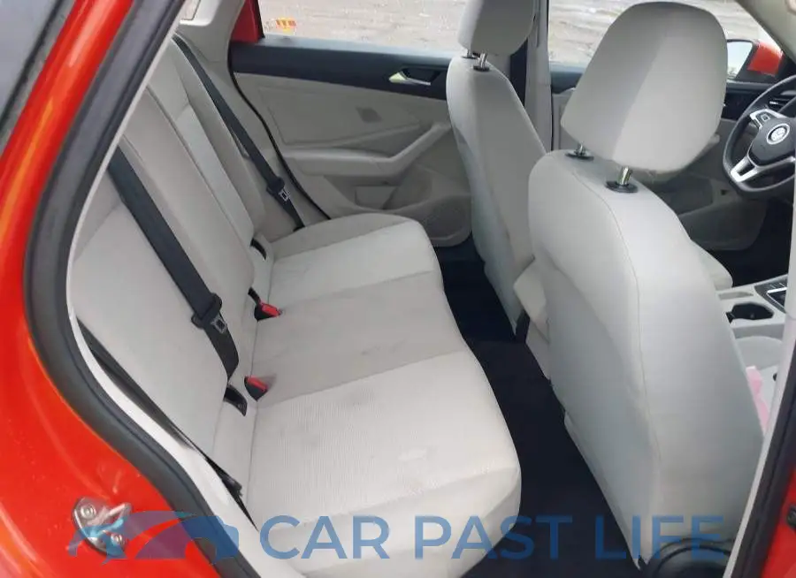 3VWCB7BU9KM203756# 8