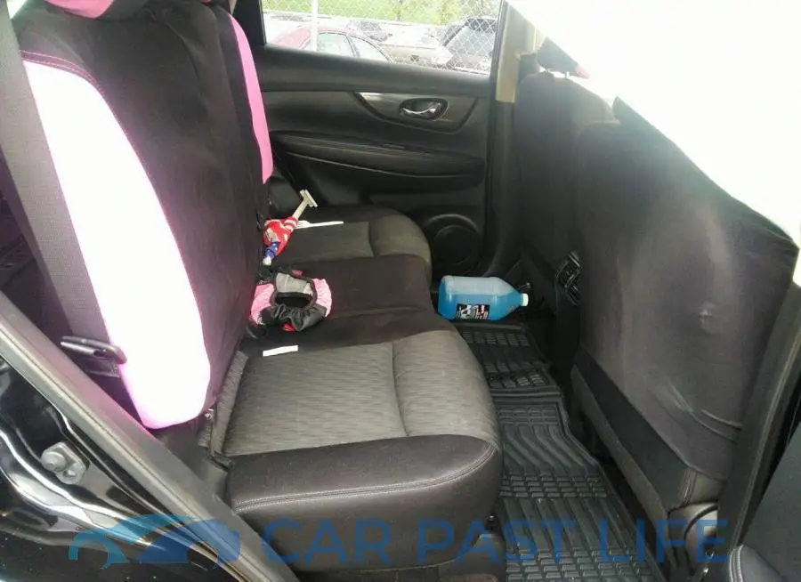 JN8AT2MV0HW022753# 8
