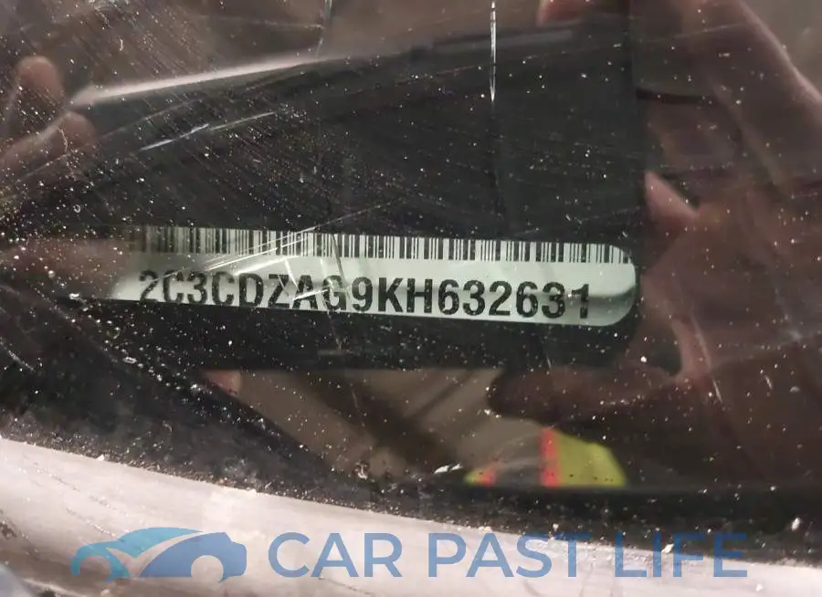 2C3CDZAG9KH632631# 9