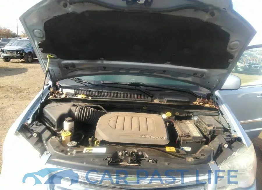 2C4RC1BG4DR660133# 10