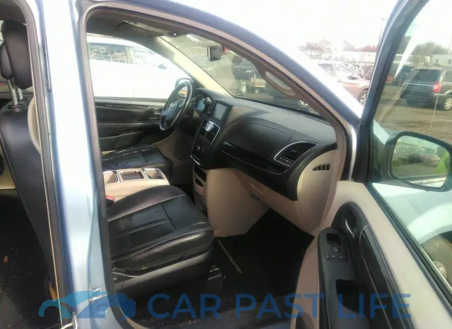 2C4RC1BG4DR660133# 5