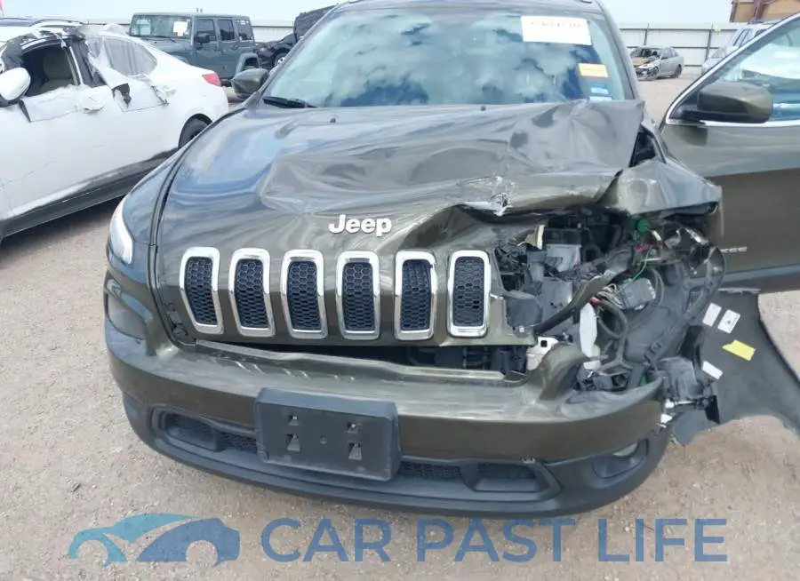 1C4PJLCB2FW720383# 10
