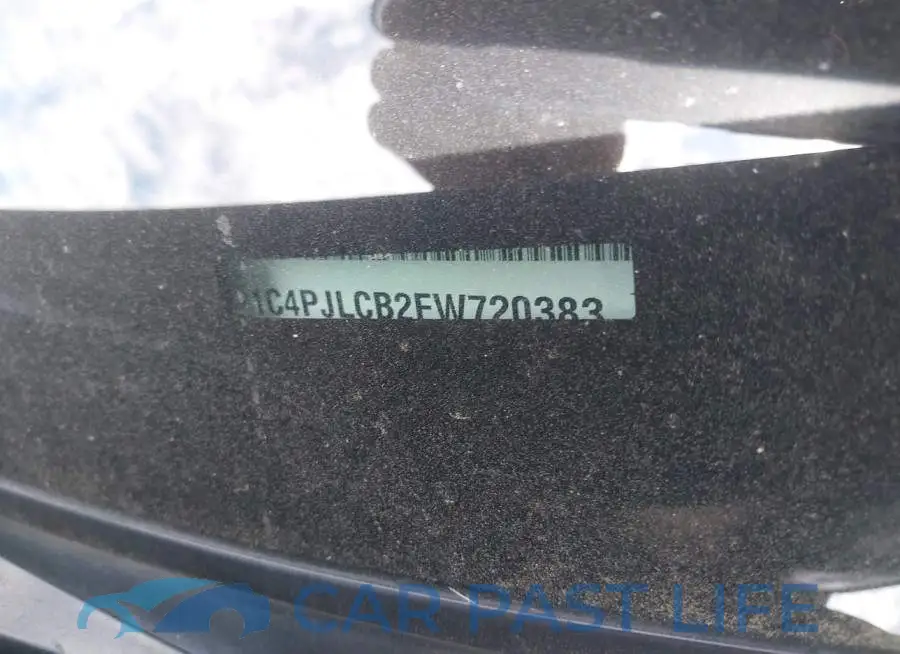 1C4PJLCB2FW720383# 9
