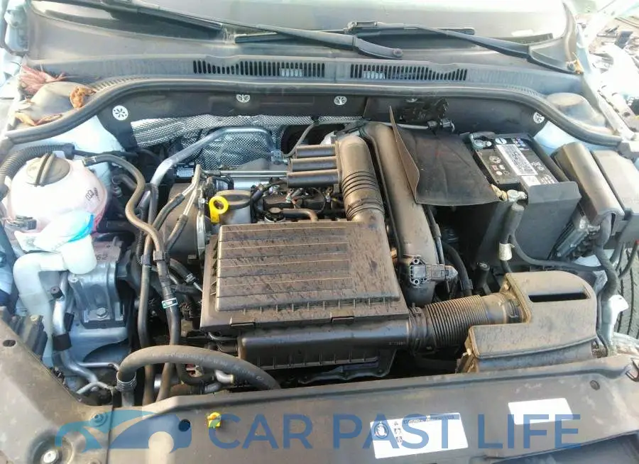 3VW2B7AJ8HM375742# 10