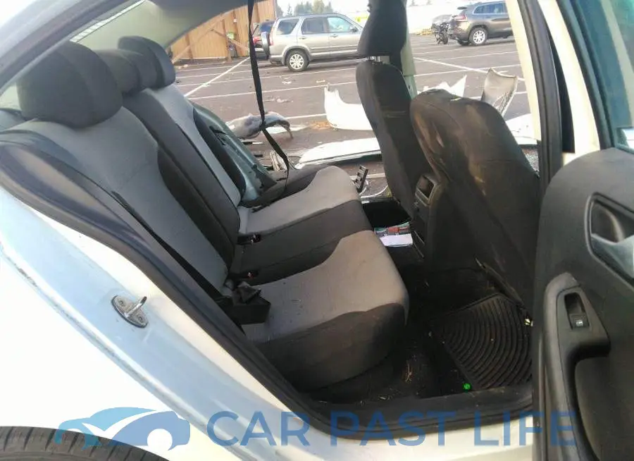 3VW2B7AJ8HM375742# 8