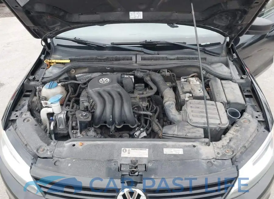 3VW2K7AJXDM221950# 10