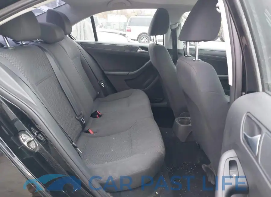 3VW2K7AJXDM221950# 8