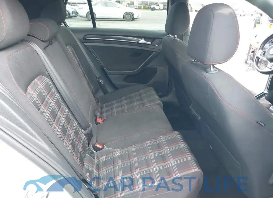 3VW5T7AU9HM059335# 8