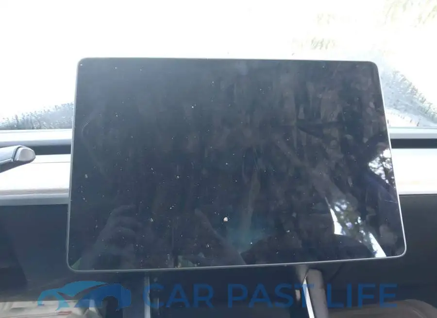 5YJ3E1EAXLF630071# 7