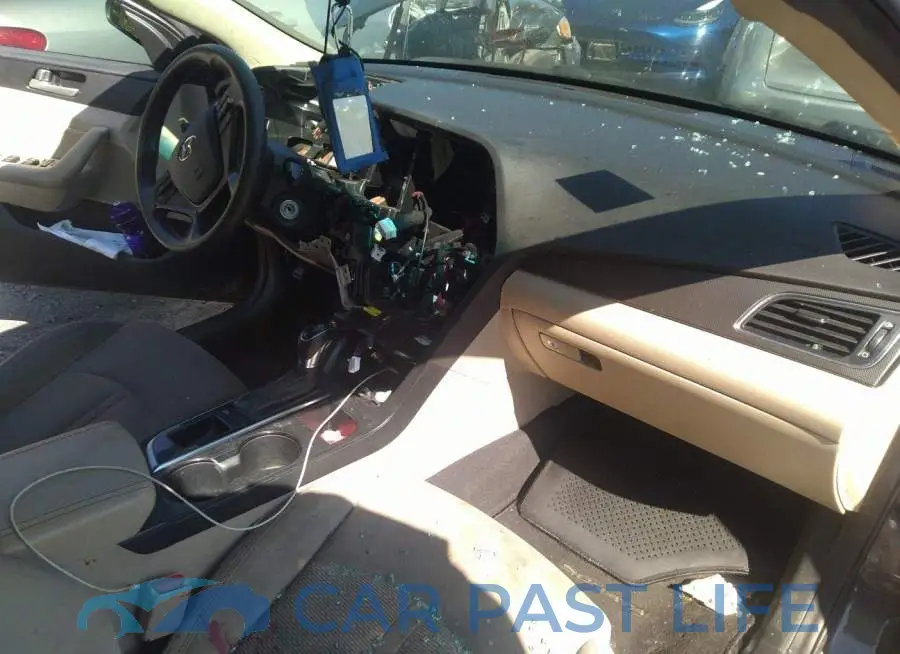 5NPE34AF2HH490575# 5