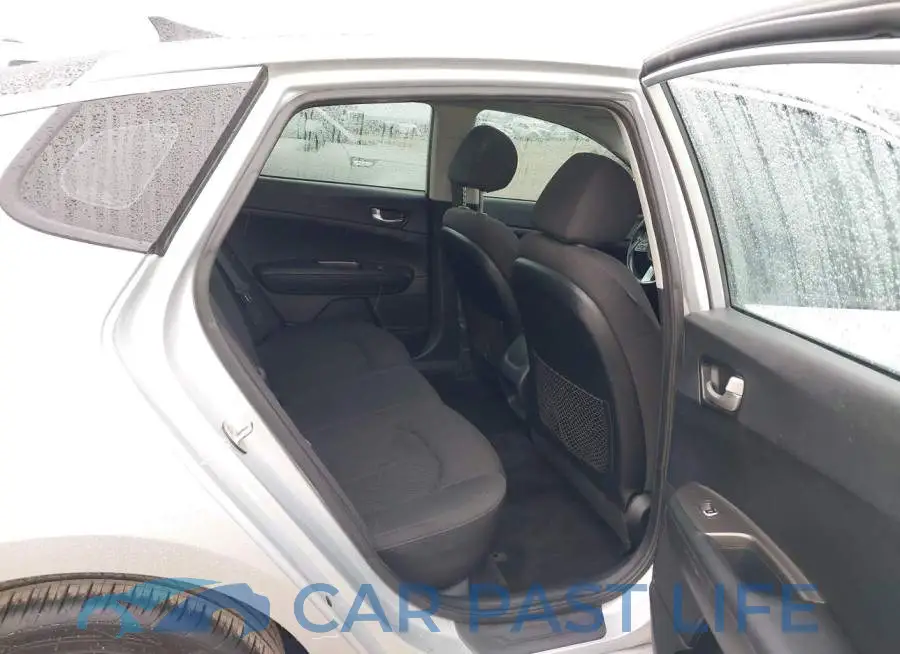 5XXGT4L31KG299860# 8