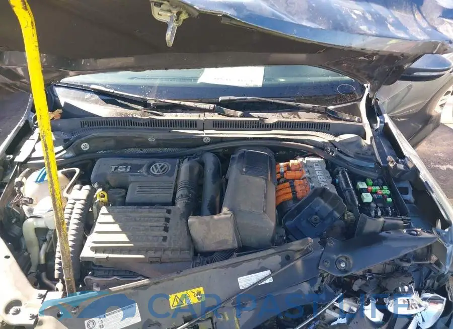 3VW637AJ2DM295927# 10