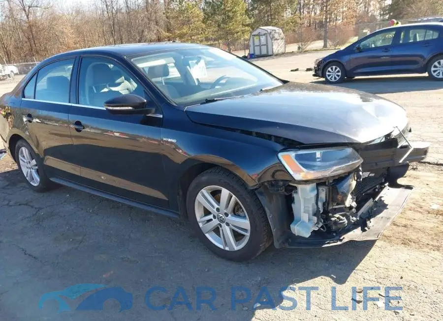3VW637AJ8DM298069# 1