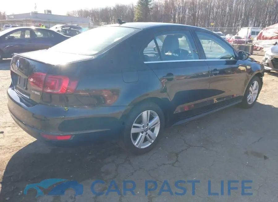 3VW637AJ8DM298069# 4