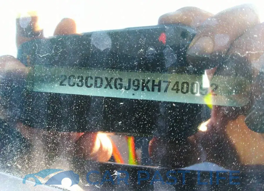 2C3CDXGJ9KH740092# 9