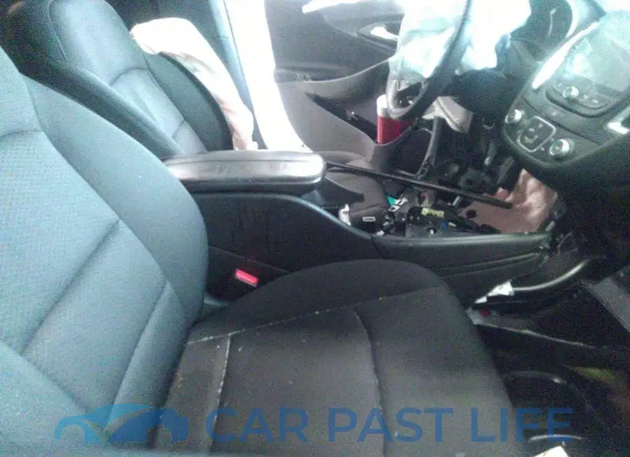 1G1ZD5ST8JF187432# 5