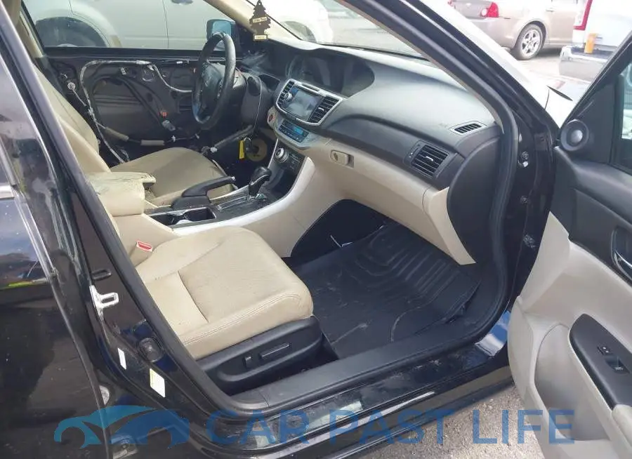 1HGCR2F83DA175890# 5