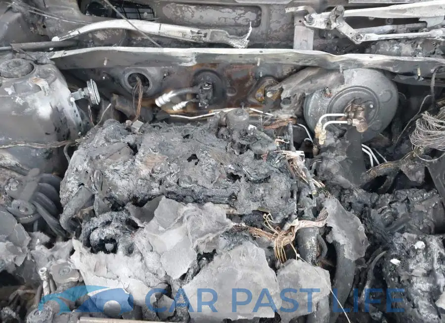 5NPEC4AC3DH647725# 10