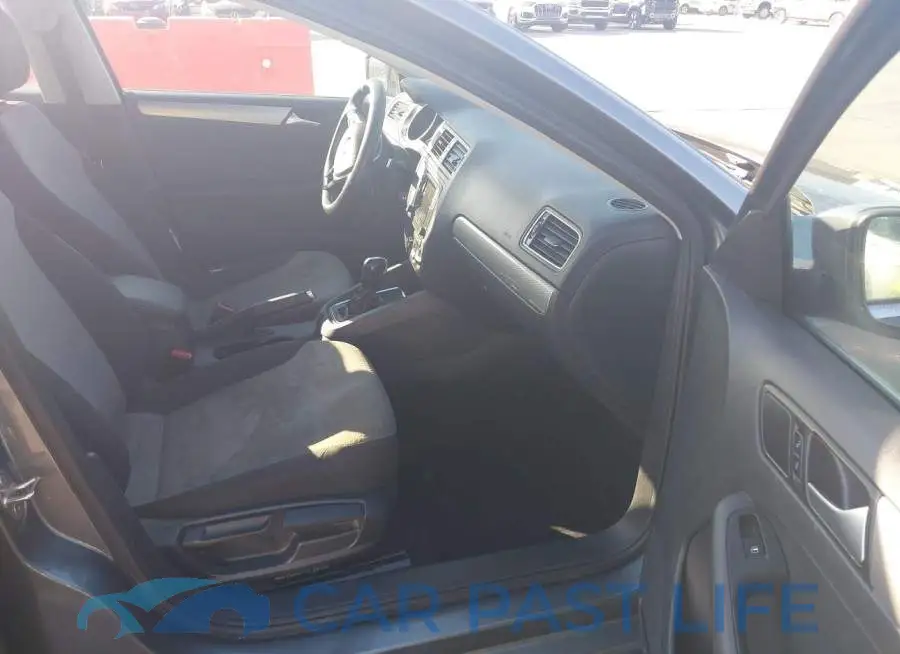 3VW2B7AJ4HM352281# 5