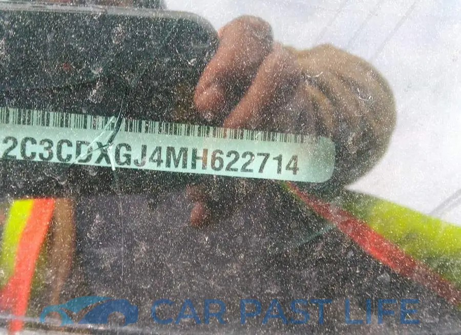 2C3CDXGJ4MH622714# 9