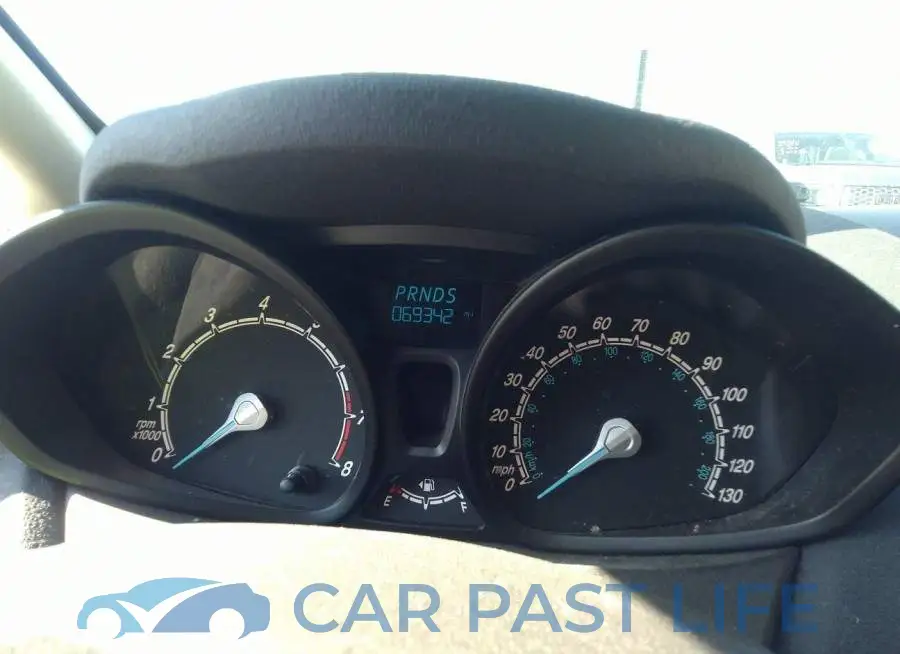 3FADP4AJ6KM129555# 7