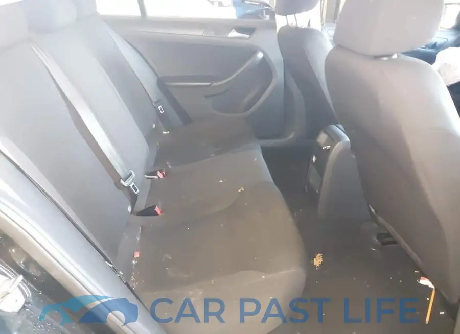 3VW2K7AJ7FM228065# 8