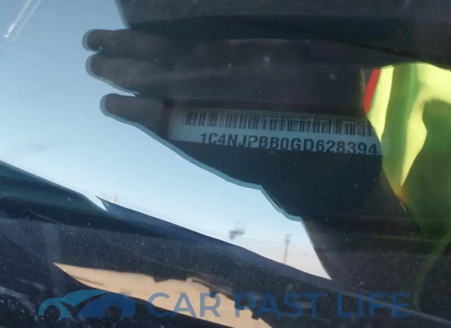 1C4NJPBB0GD628394# 9