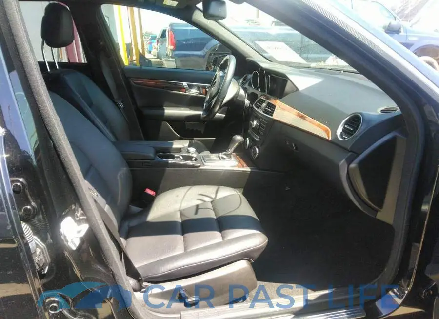 WDDGF4HB5EA968077# 5