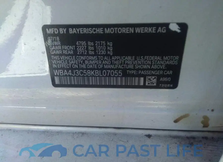 WBA4J3C58KBL07055# 9