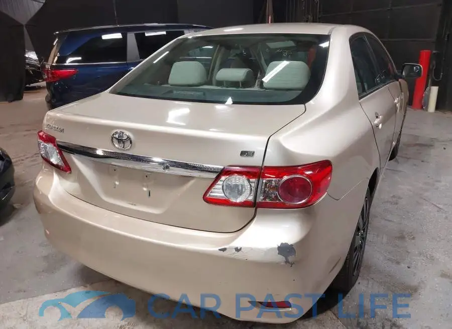 2T1BU4EEXDC028327# 4