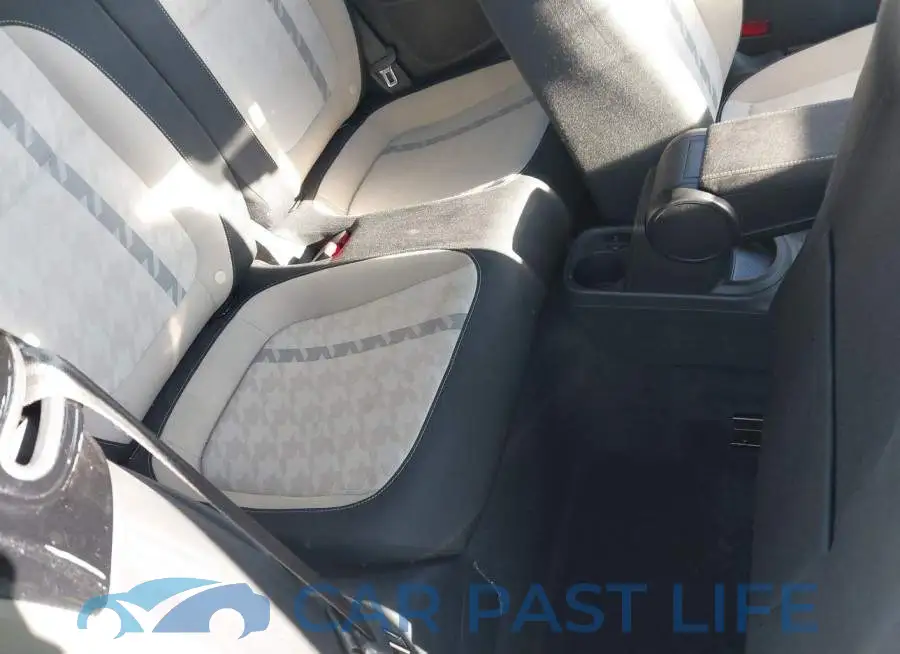 3VW5DAATXJM502647# 8