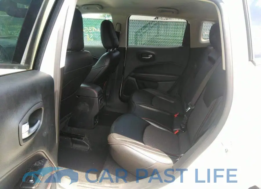 3C4NJDDB9LT195674# 8