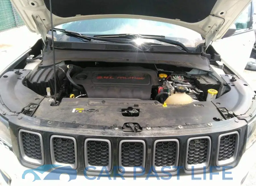 3C4NJDDB9LT195674# 10