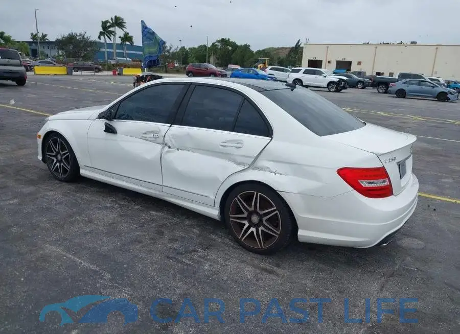 WDDGF4HB5DR275106# 3