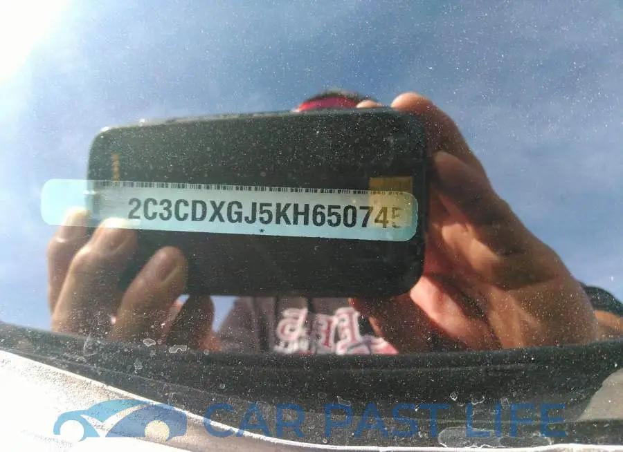 2C3CDXGJ5KH650745# 9