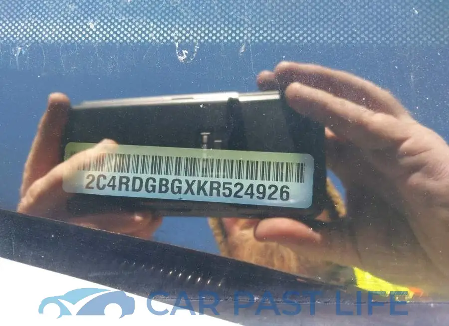 2C4RDGBGXKR524926# 9