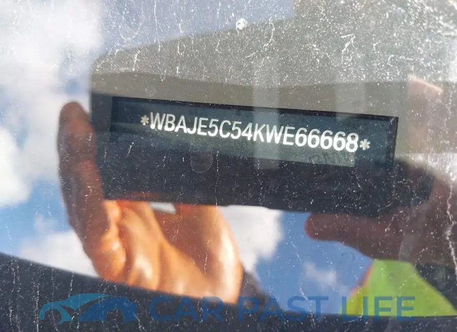 WBAJE5C54KWE66668# 9