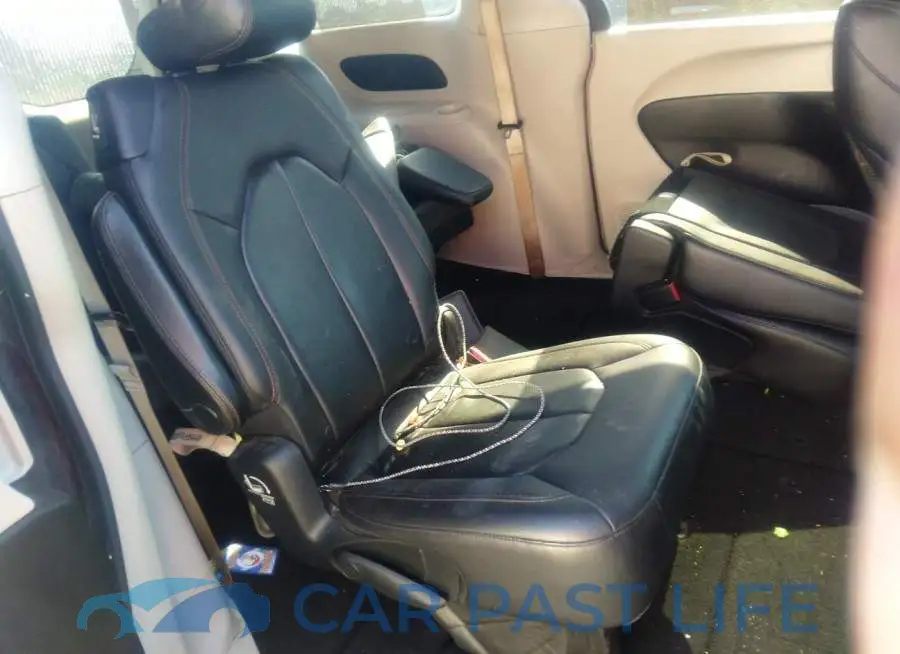 2C4RC1BG2JR246571# 8