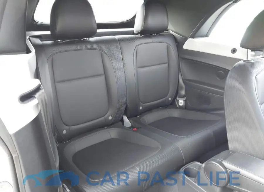 3VW5DAAT9KM506898# 8