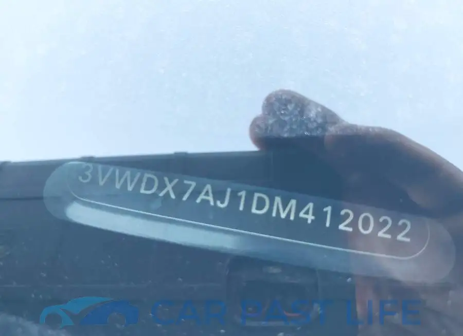 3VWDX7AJ1DM412022# 9