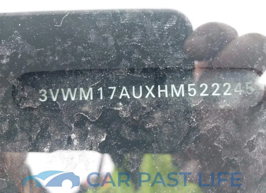 3VWM17AUXHM522245# 9
