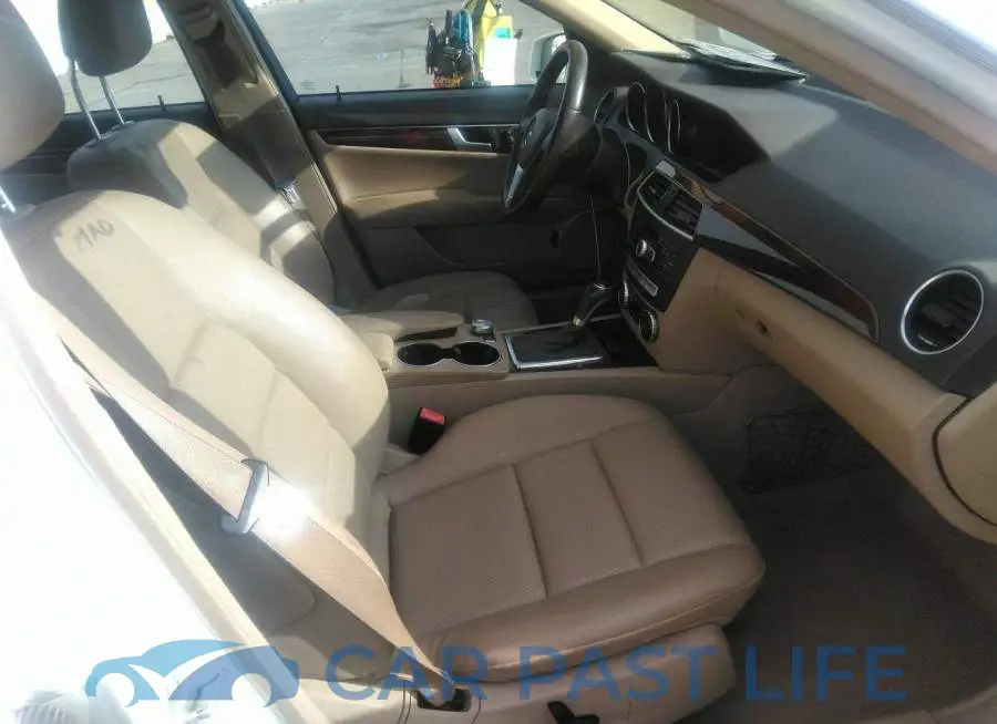WDDGF4HB2ER316132# 5