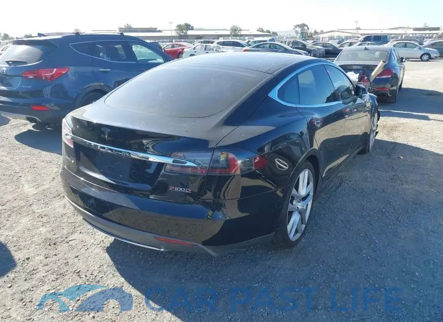 5YJSA1E18GF125899# 4