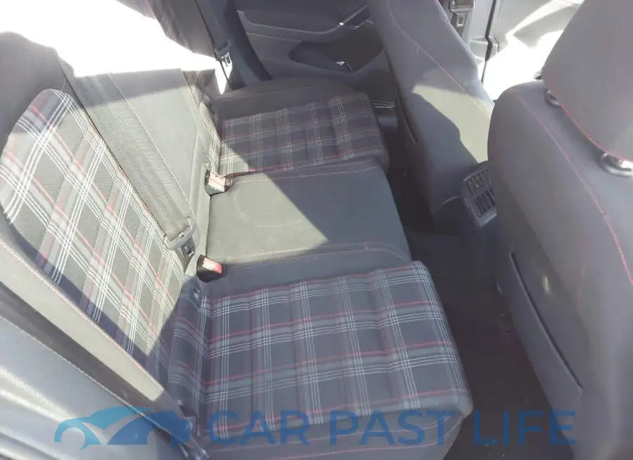 3VW5T7AU7GM038448# 8