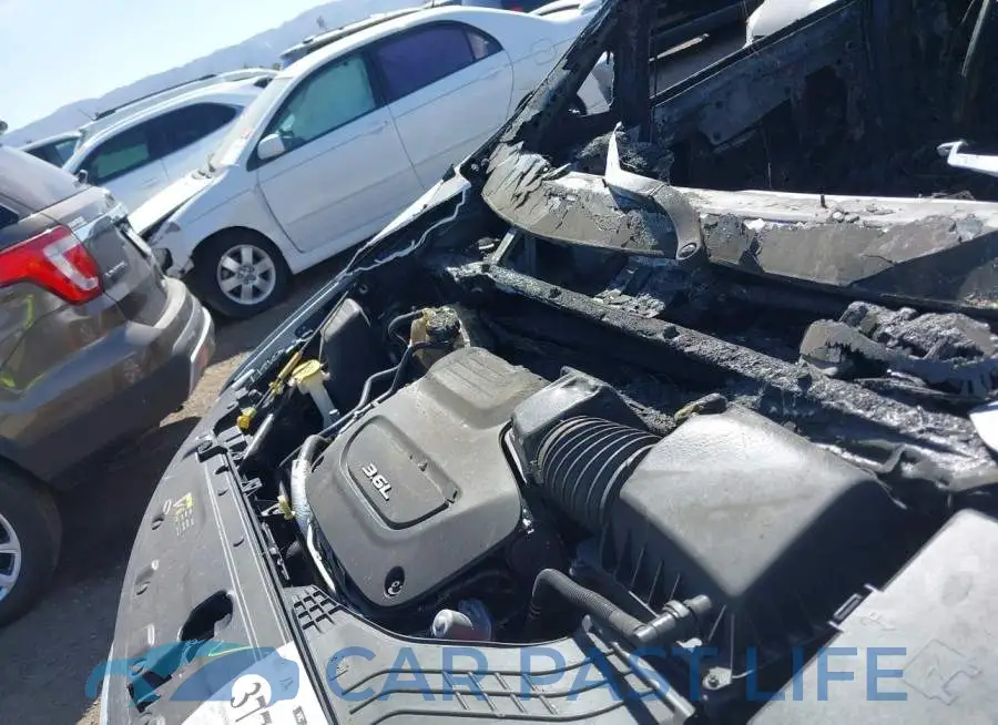 2C4RC1DG2HR756989# 10