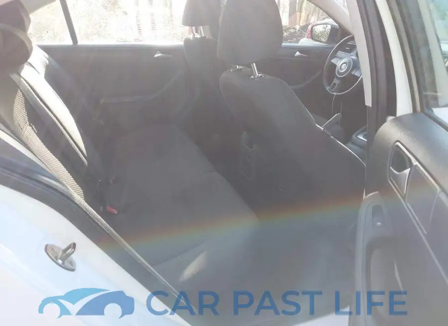 3VW2K7AJ7EM409116# 8