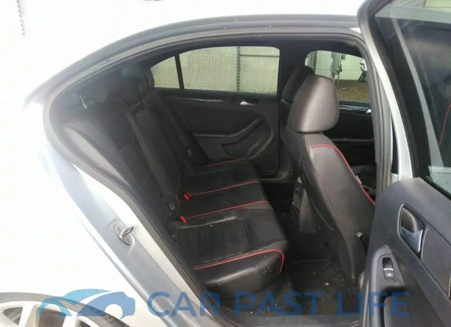 3VW4T7AJ6EM324614# 8