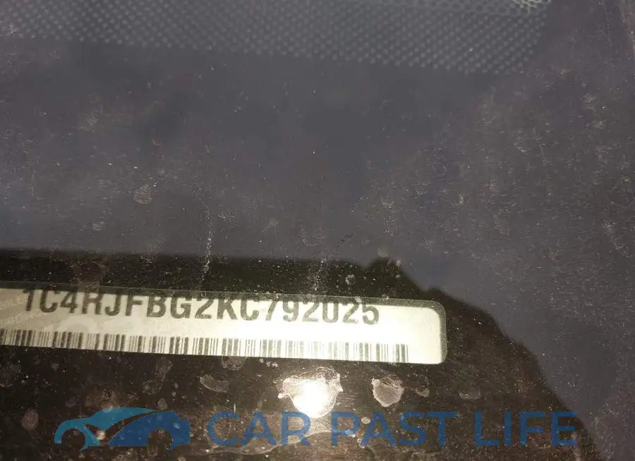 1C4RJFBG2KC792025# 9