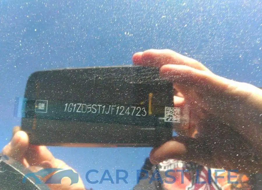 1G1ZD5ST1JF124723# 9