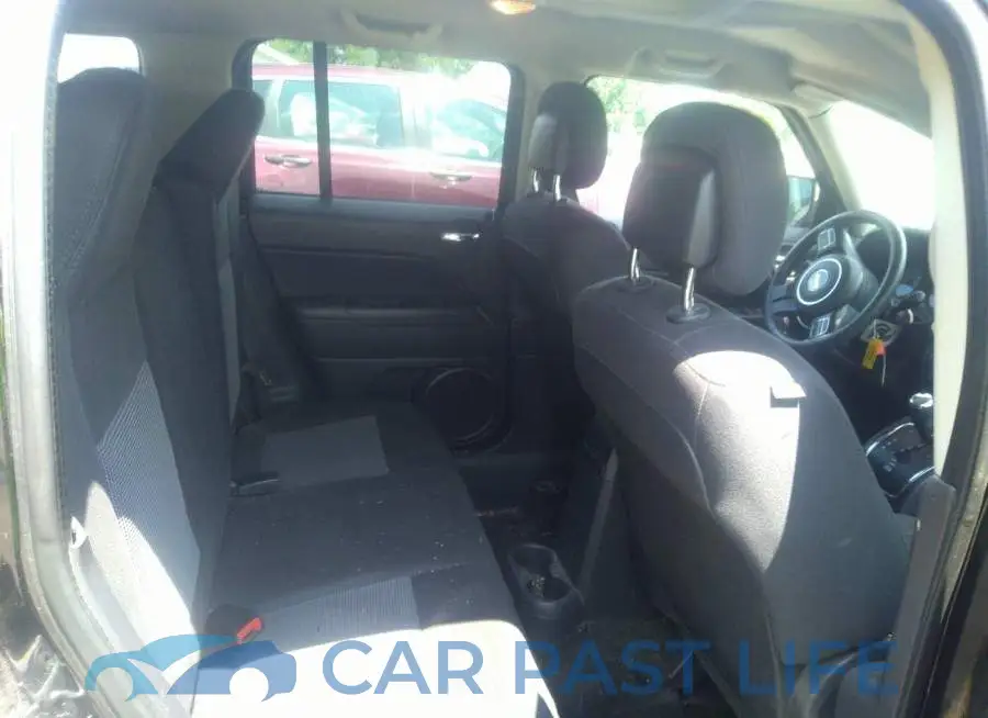 1C4NJPFB1ED509731# 8